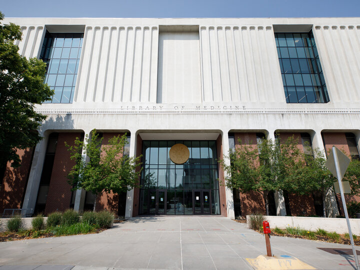 Photo the McGoogan Health Sciences Library building.